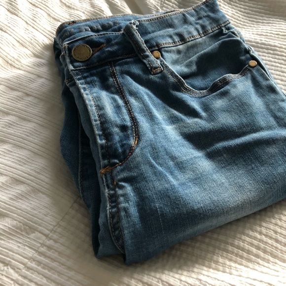 Articles of society light wash cropped jeans - Picture 3 of 5